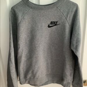 Grey Nike Crewneck Size Small